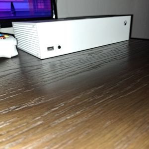 Xbox series s whit controller